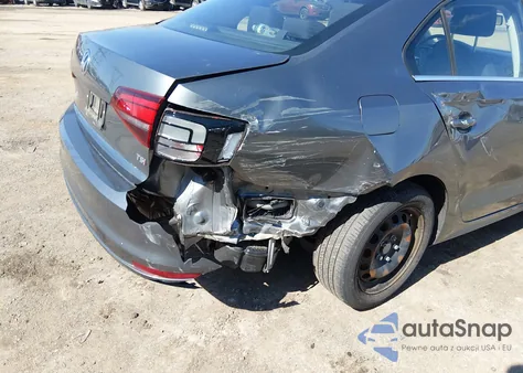 2017 Volkswagen Jetta 1.4T S z USA, uszkodzony, nr VIN 3VW2B7AJ9HM248403